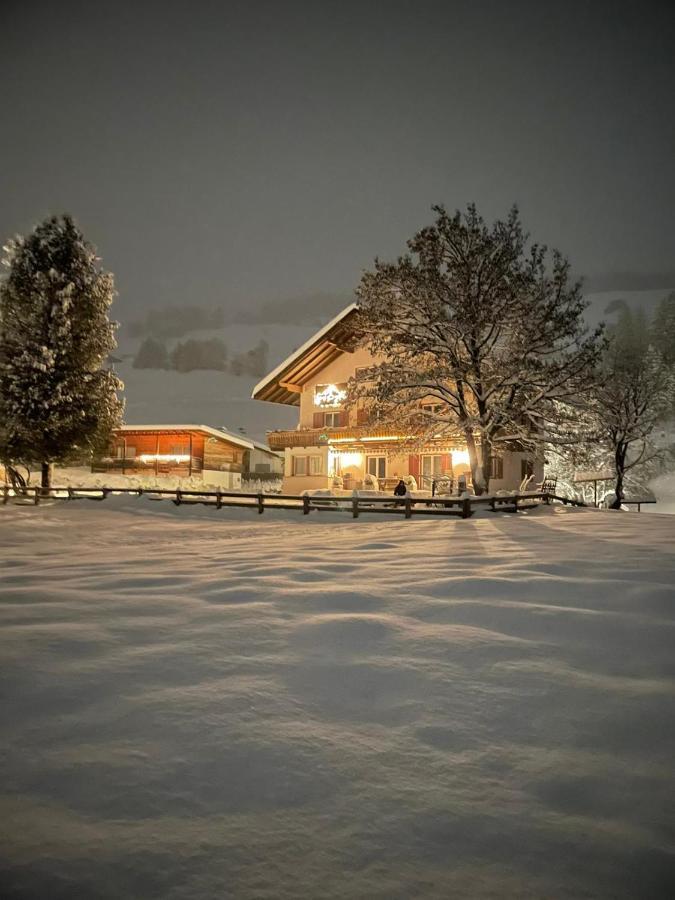 Hotel Garni Bergblick Braies  Exterior foto